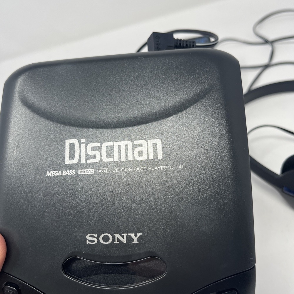 Vintage Sony Discman D-141 Portable CD Player w/ AC Adapter + Headphones MDR-210 - Picture 3 of 11